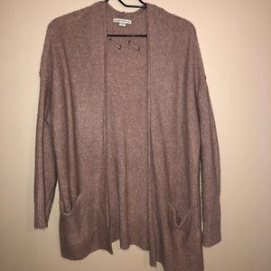 SUPER SOFT American Eagle sweater 🌸🍁